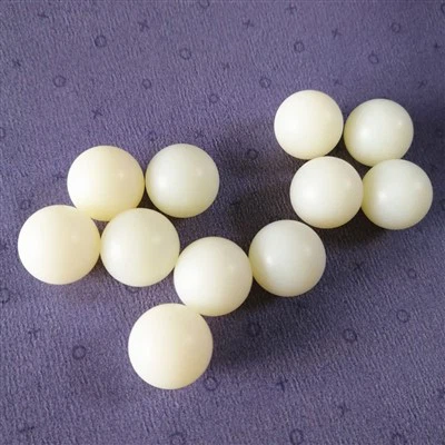 Boules en plastique polyamide PA66 de 8 mm